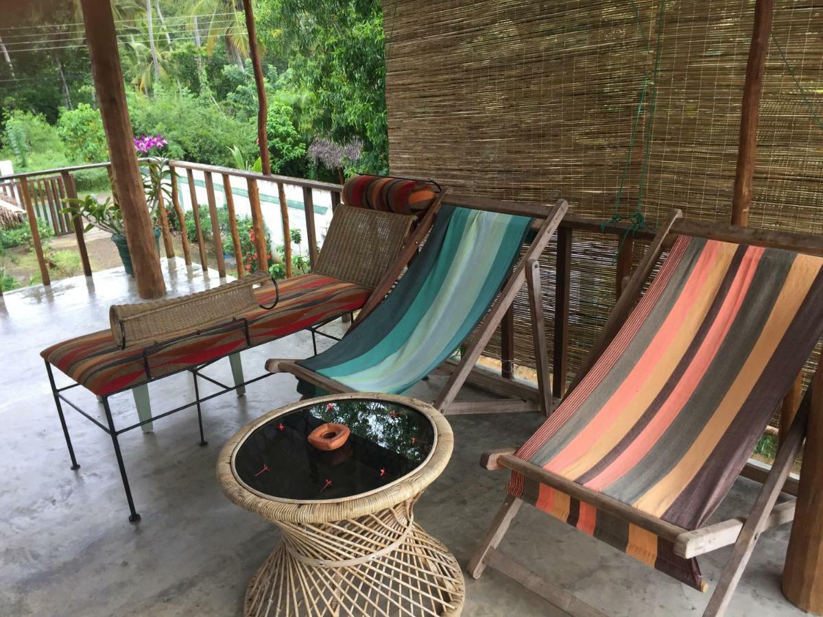 Blue Skies Guest House And Restaurant تانجالي المظهر الخارجي الصورة