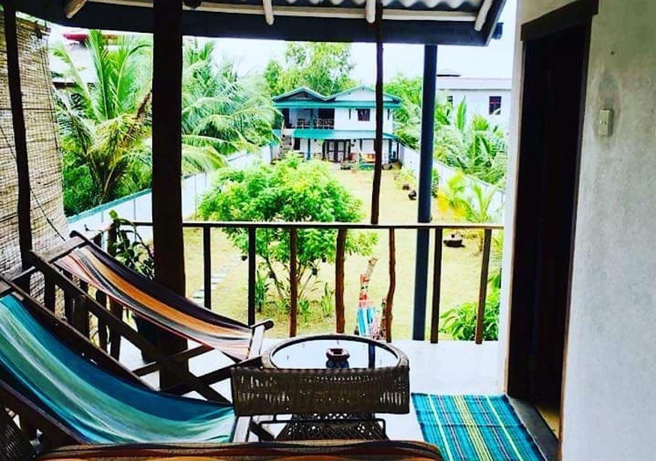 Blue Skies Guest House And Restaurant تانجالي المظهر الخارجي الصورة